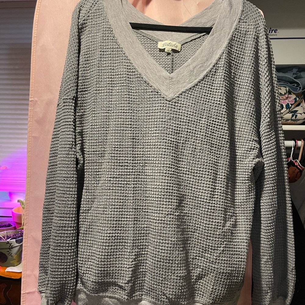 Listicle Textured Gray V-Neck Sweater
